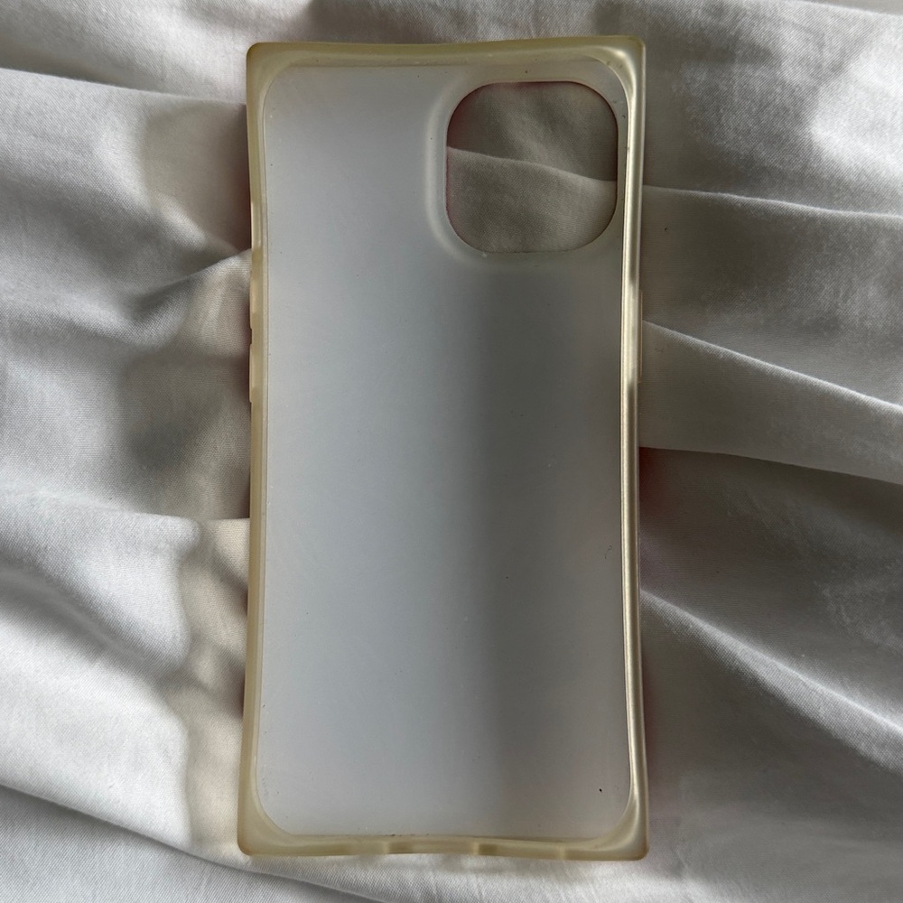 FLAUNT IPhone 15 phone case - Picture 5 of 7